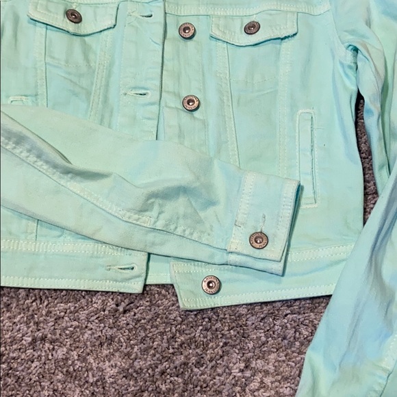 🍀3/$12🍀Juniors mint jean jacket,cropped, size XS - Picture 3 of 5